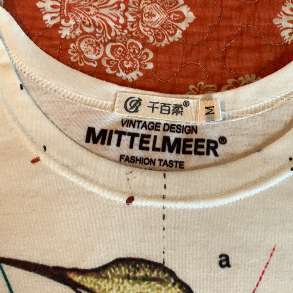 Hummingbird graphic tee - Picture 2 of 5